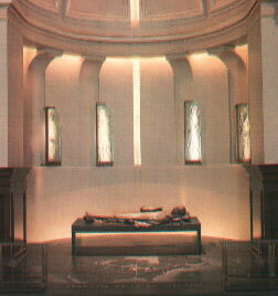 Tombeau dans la cath�drale